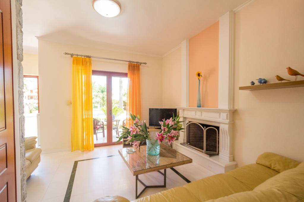 Erodios Villas 1 Gerani  Ngoại thất bức ảnh